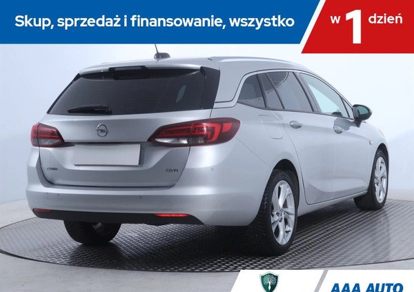 Opel Astra cena 43000 przebieg: 132747, rok produkcji 2017 z Ozorków małe 172
